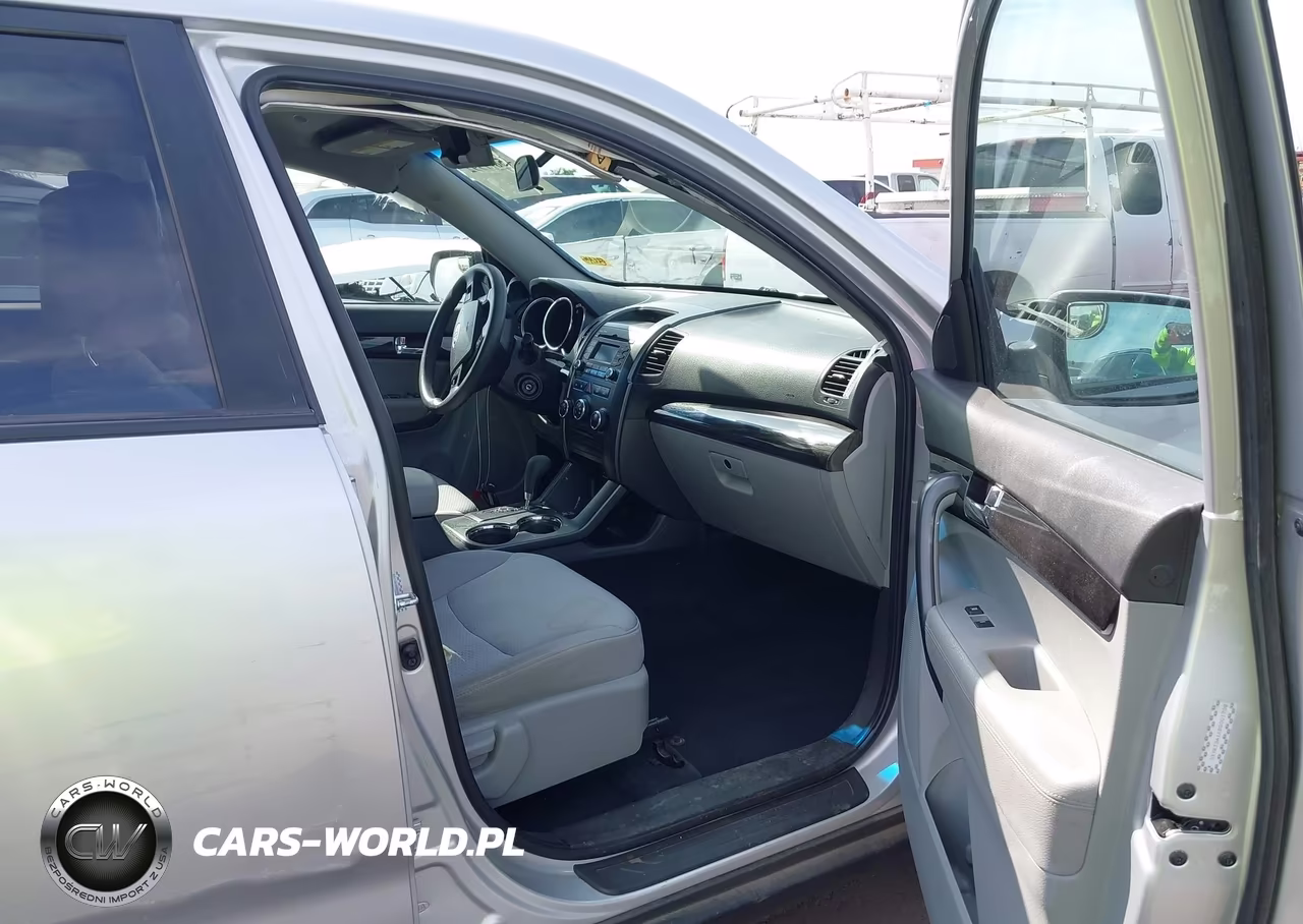 2011 Kia Sorento Lx VIN:5XYKT3A16BG001708 - 5