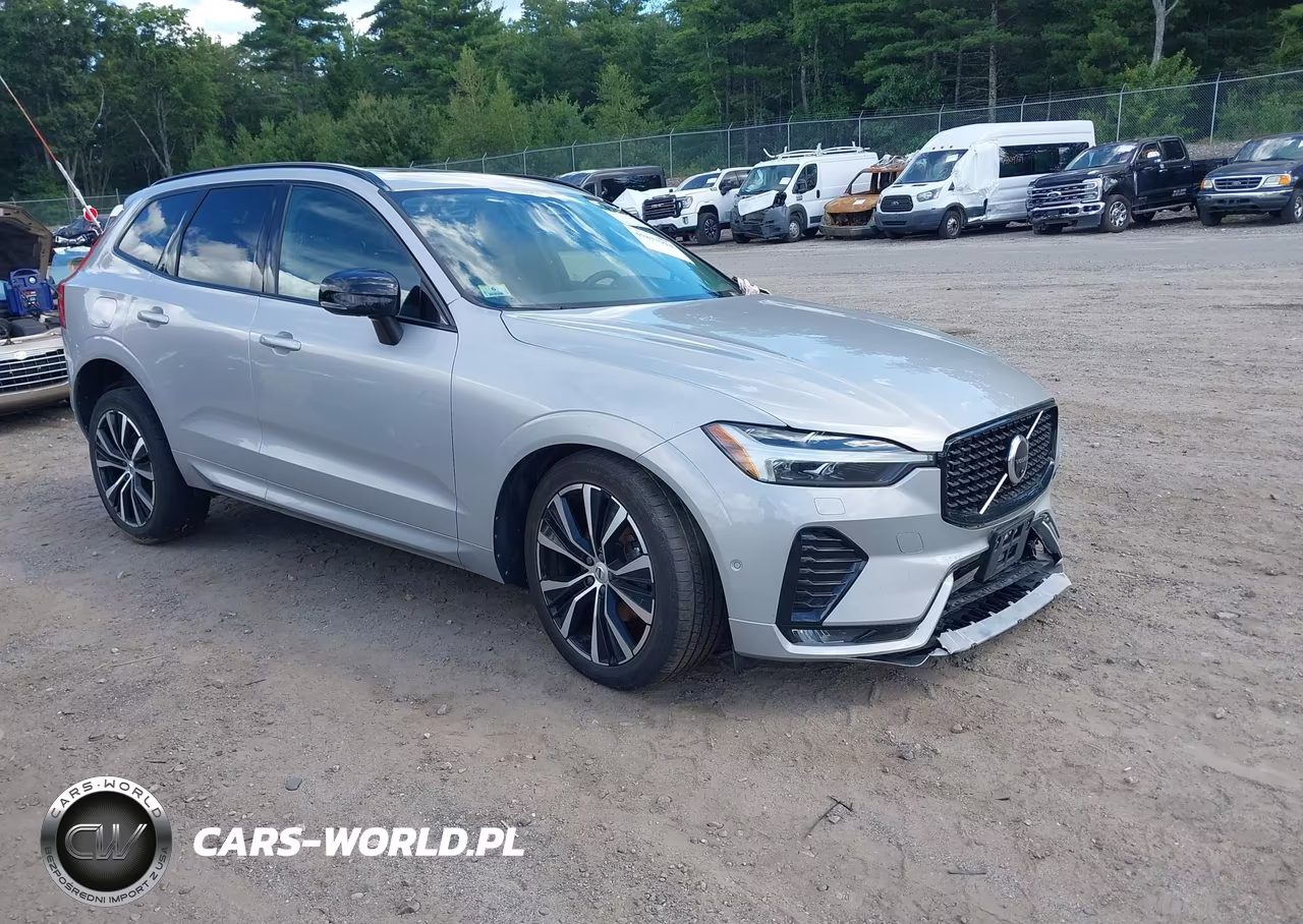 2023 Volvo Xc60 B5 Plus Dark Theme VIN:YV4L12RWXP1336320 - 1