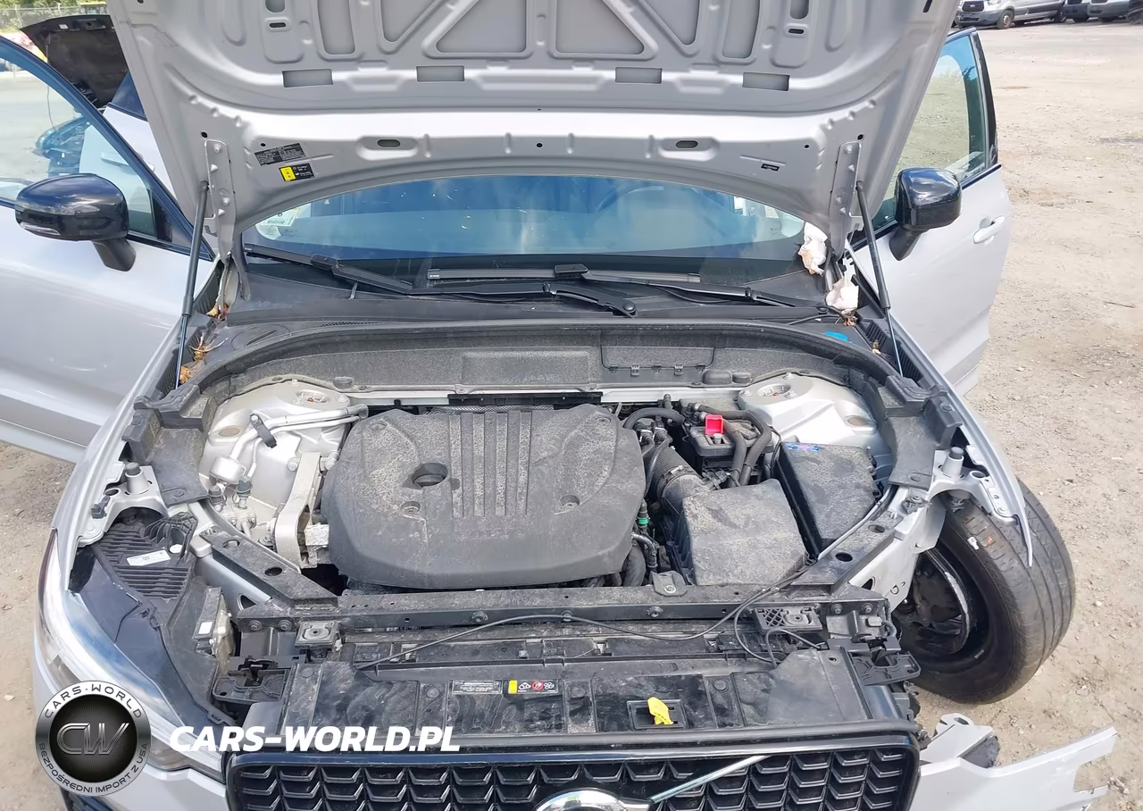 2023 Volvo Xc60 B5 Plus Dark Theme VIN:YV4L12RWXP1336320 - 10