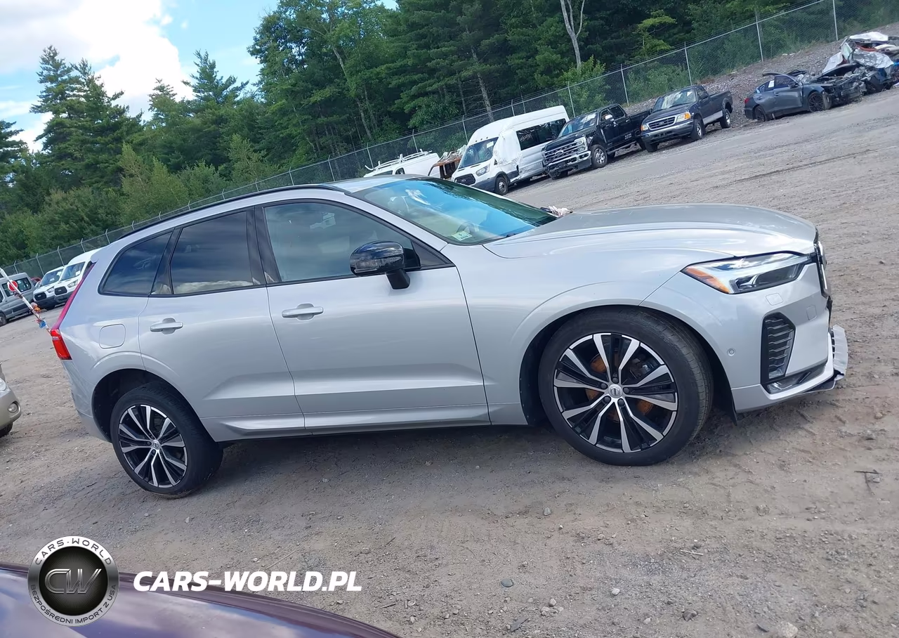 2023 Volvo Xc60 B5 Plus Dark Theme VIN:YV4L12RWXP1336320 - 13