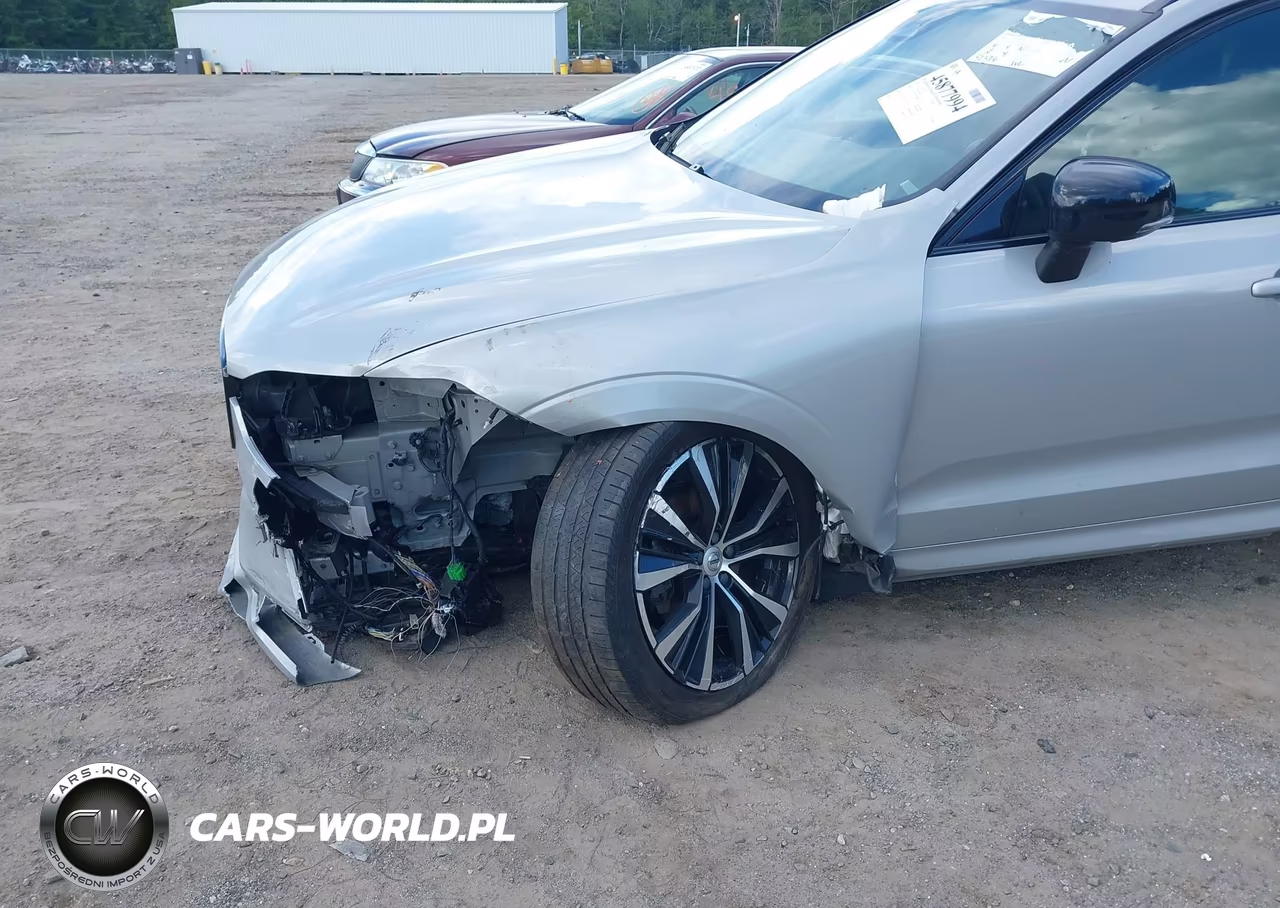2023 Volvo Xc60 B5 Plus Dark Theme VIN:YV4L12RWXP1336320 - 18