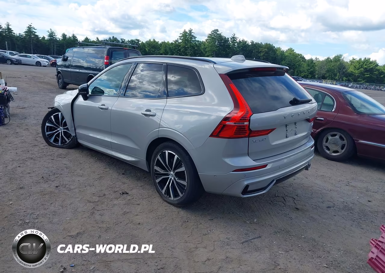 2023 Volvo Xc60 B5 Plus Dark Theme VIN:YV4L12RWXP1336320 - 3