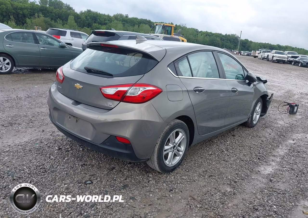 2018 Chevrolet Cruze Lt Auto VIN:3G1BE6SM2JS576897 - 4