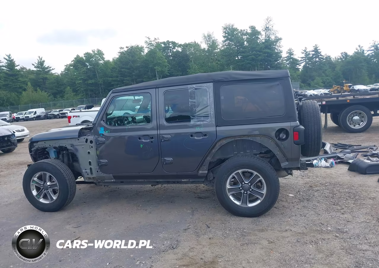 2019 Jeep Wrangler Unlimited Sahara 4X4 VIN:1C4HJXEG4KW576012 - 15
