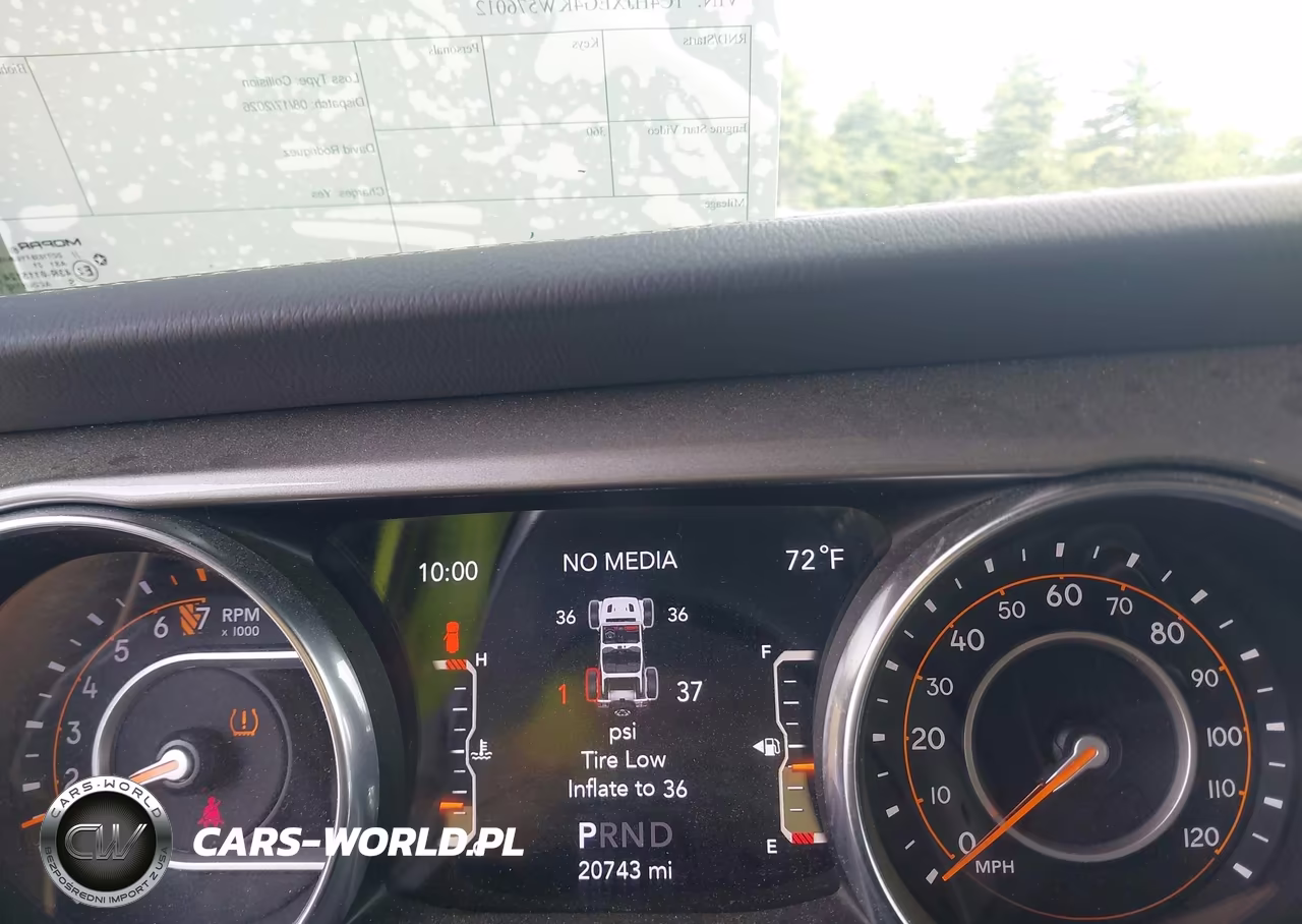 2019 Jeep Wrangler Unlimited Sahara 4X4 VIN:1C4HJXEG4KW576012 - 7