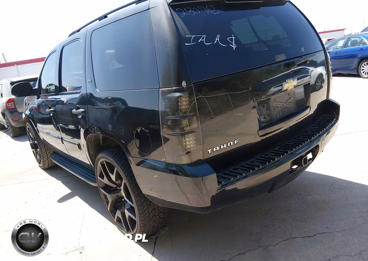 2007 Chevrolet Tahoe Ls VIN:1GNFC13C47R284503 - 3