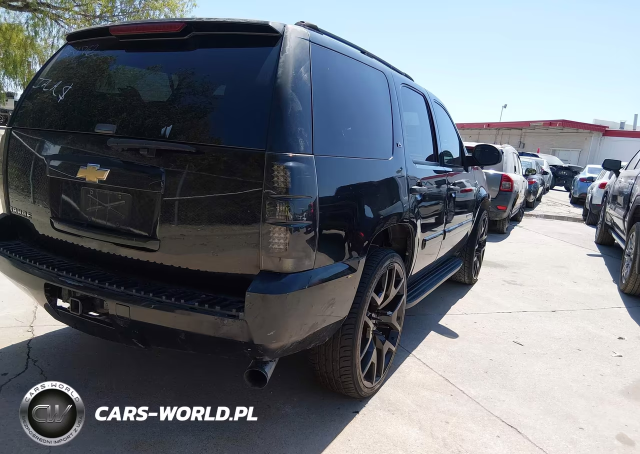 2007 Chevrolet Tahoe Ls VIN:1GNFC13C47R284503 - 4