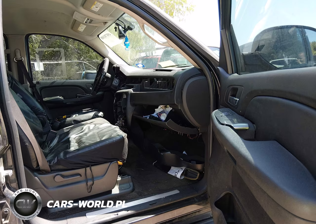 2007 Chevrolet Tahoe Ls VIN:1GNFC13C47R284503 - 5