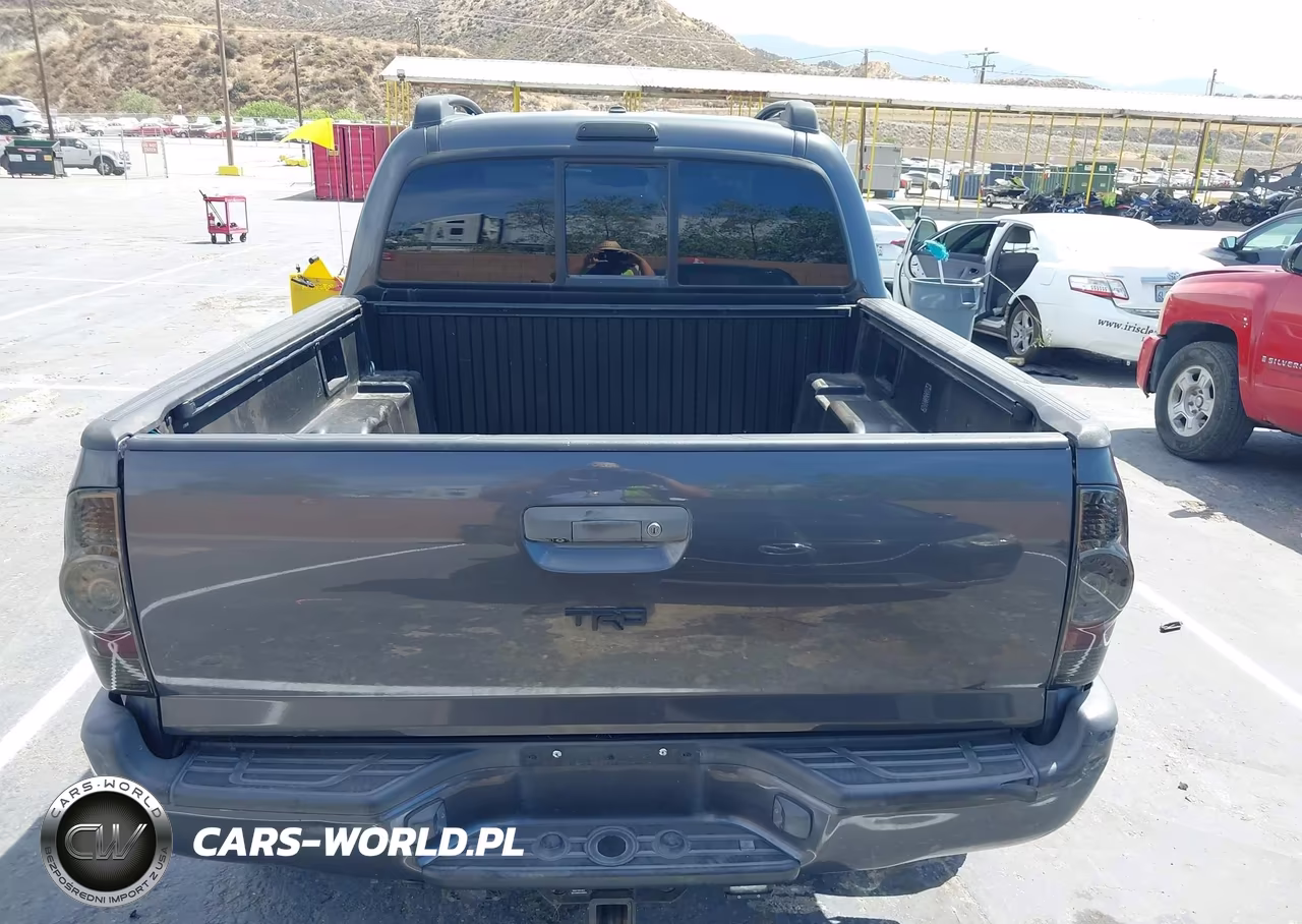 2010 Toyota Tacoma Prerunner V6 VIN:3TMJU4GN3AM109052 - 16