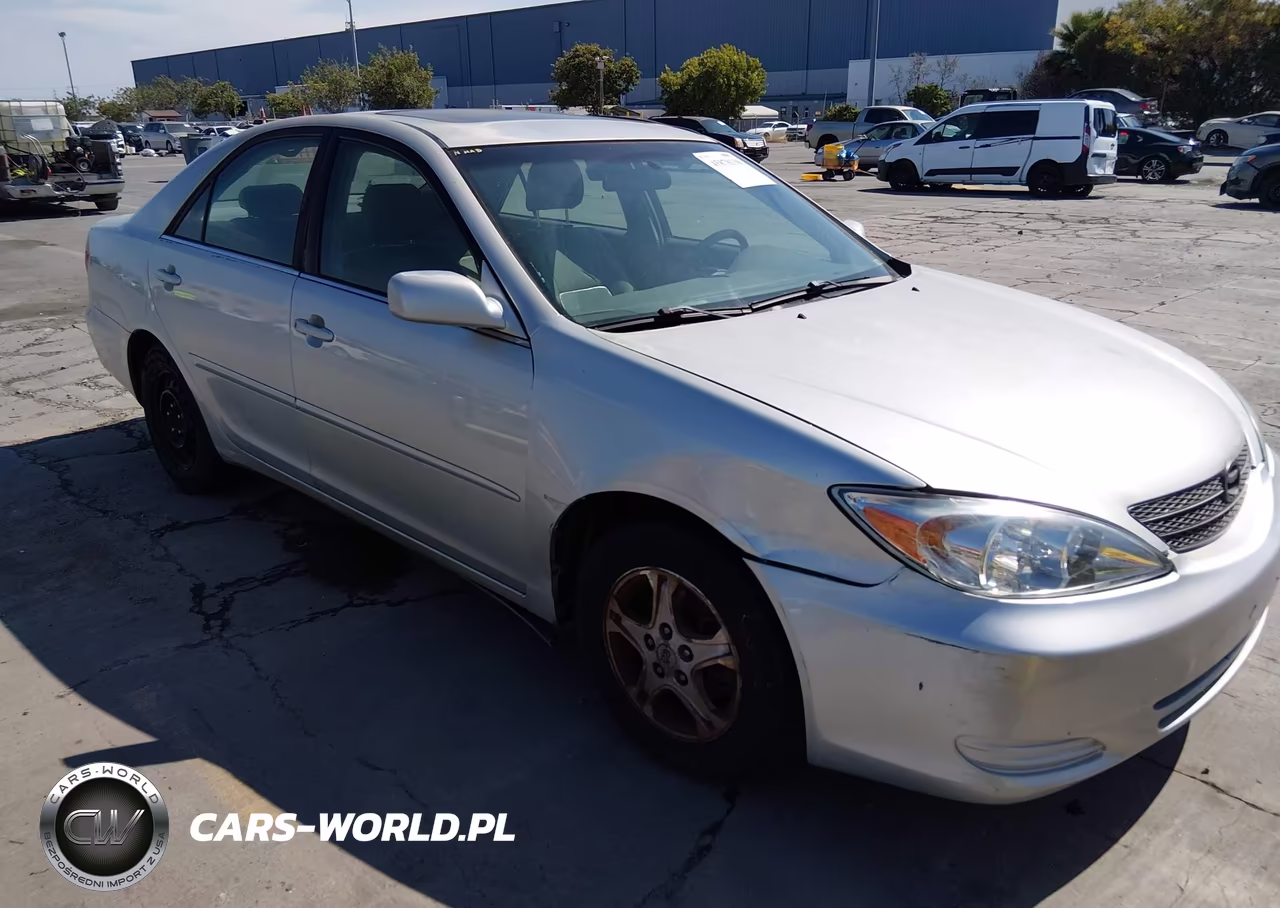 2002 Toyota Camry Le VIN:4T1BE32K22U028013 - 6