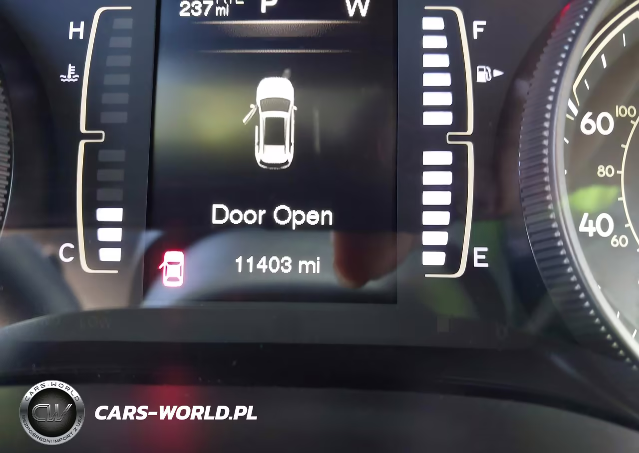 2018 Jeep Cherokee Latitude 4X4 VIN:1C4PJMCB6JD528619 - 15
