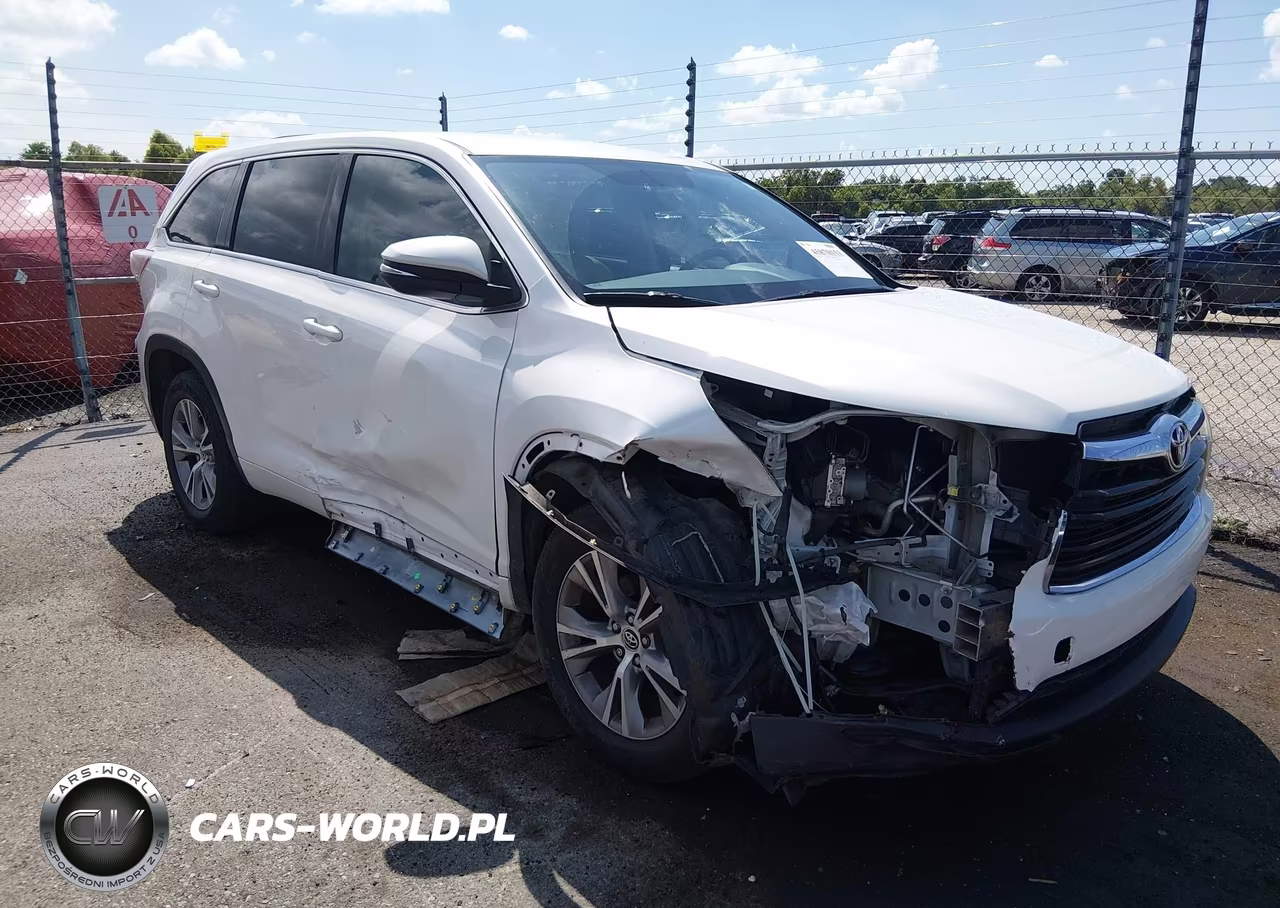 2016 Toyota Highlander Le Plus V6 – zdjęcie 1 z 17