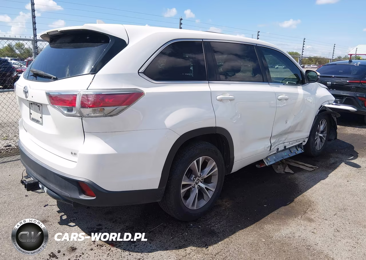 2016 Toyota Highlander Le Plus V6 VIN:5TDZKRFH2GS135748 - 4