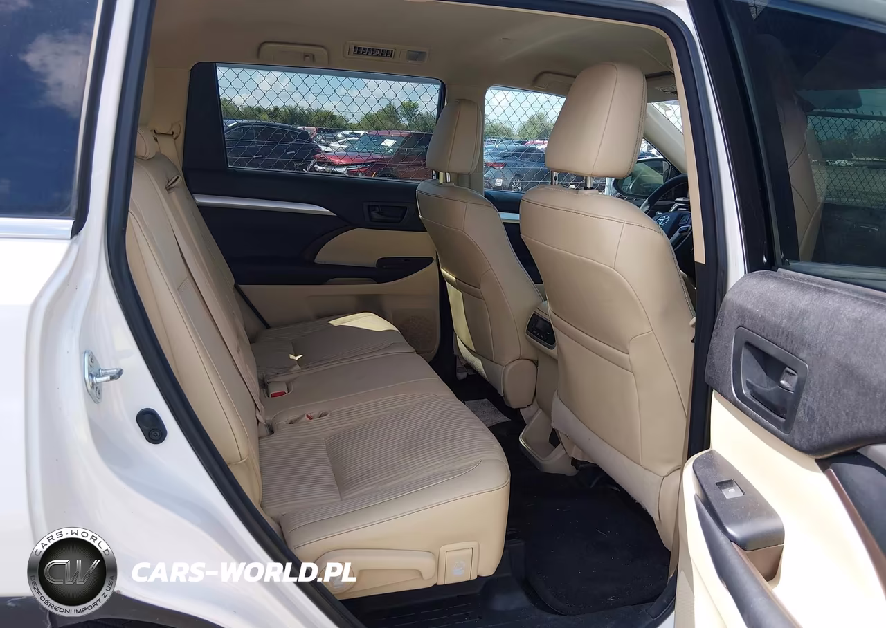 2016 Toyota Highlander Le Plus V6 VIN:5TDZKRFH2GS135748 - 8