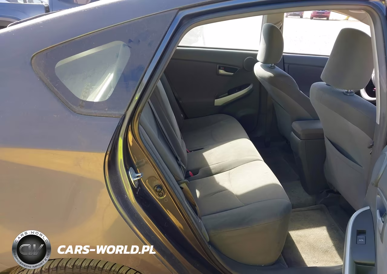 2011 Toyota Prius Three VIN:JTDKN3DU8B1414603 - 8