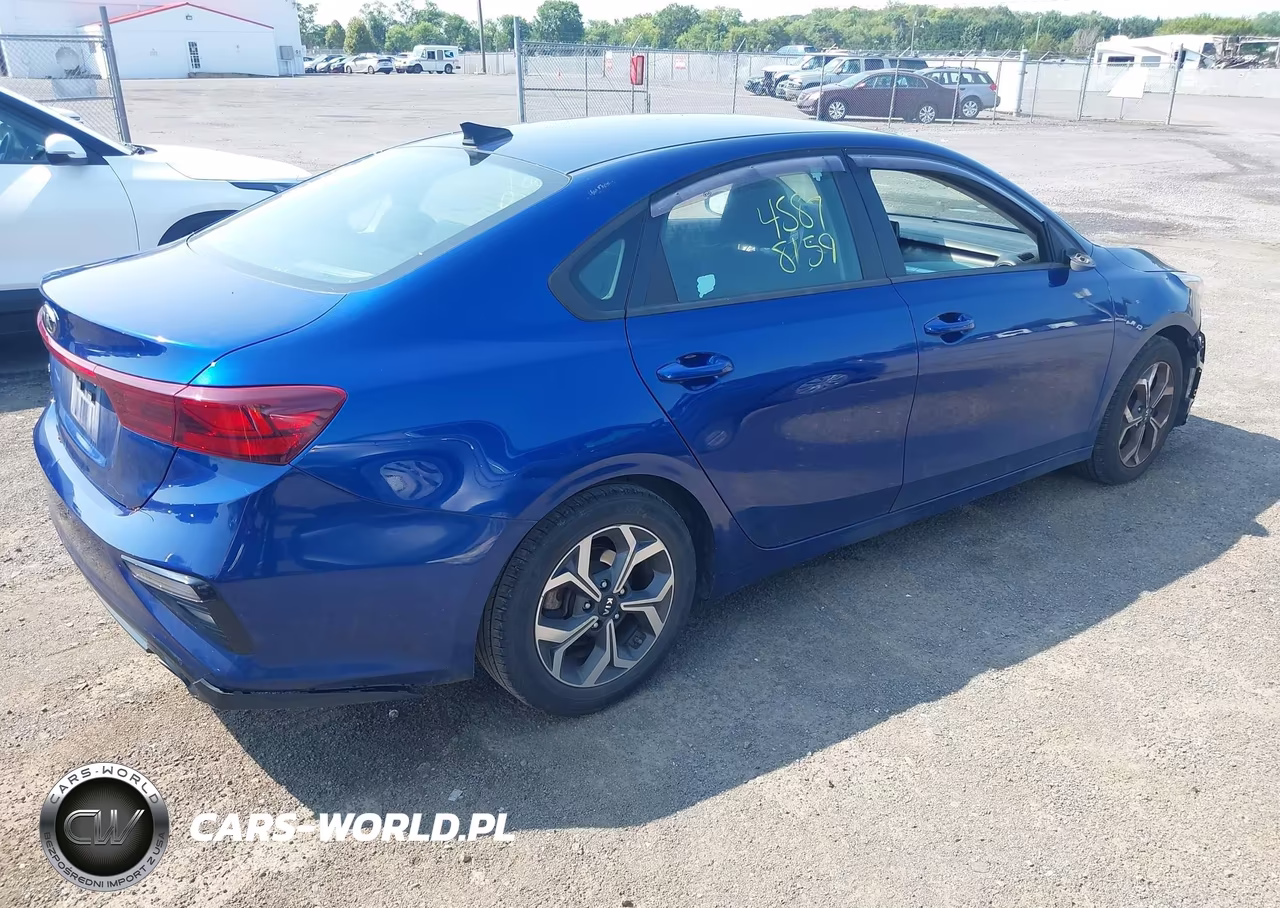 2020 Kia Forte Lxs VIN:3KPF24AD7LE163429 - 4