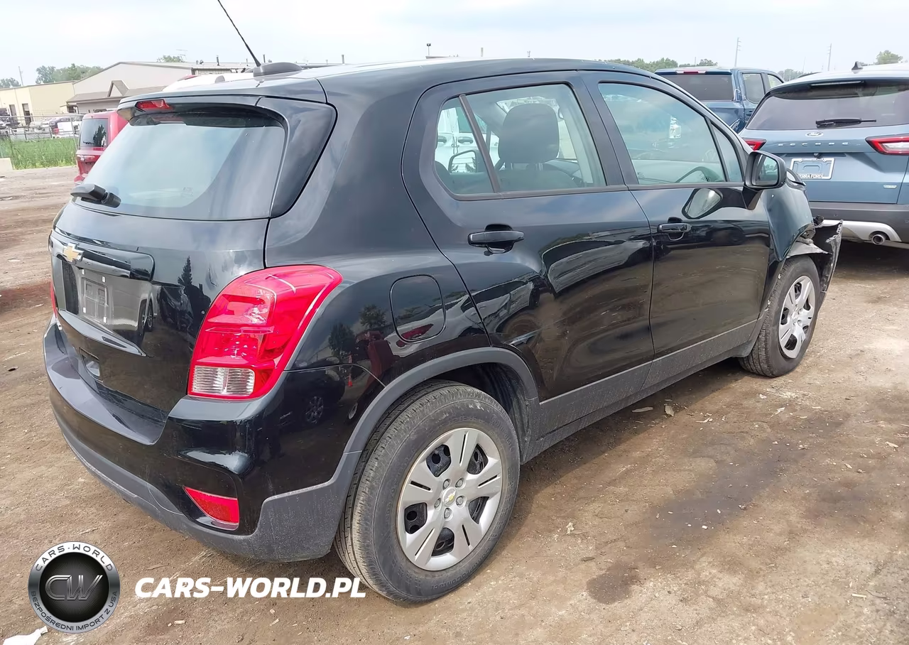 2017 Chevrolet Trax Ls VIN:3GNCJKSB3HL286887 - 4