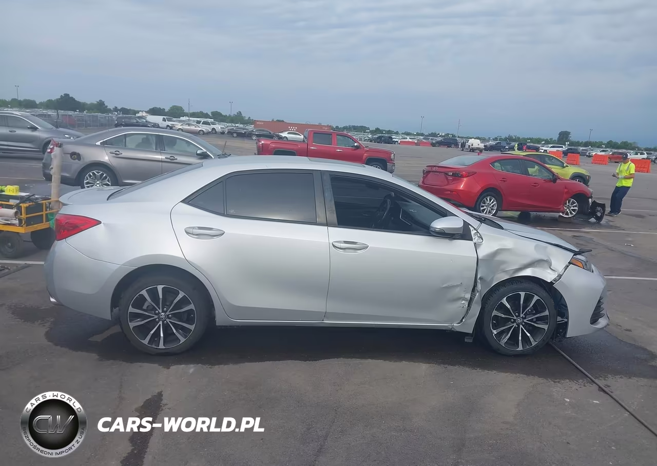 2017 Toyota Corolla Se VIN:5YFBURHE3HP672105 - 13