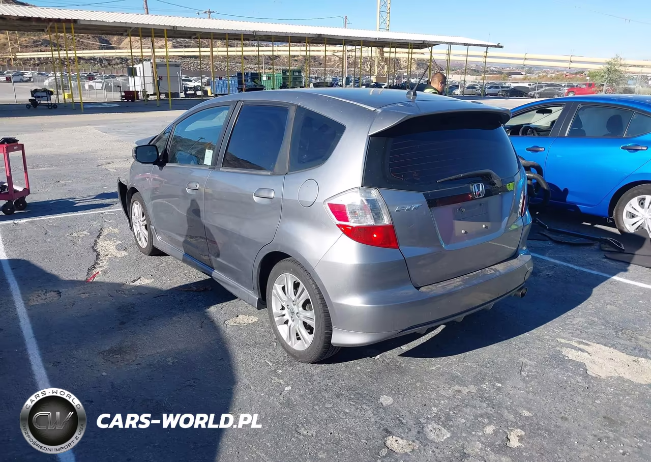 2010 Honda Fit Sport VIN:JHMGE8H4XAS028429 - 3