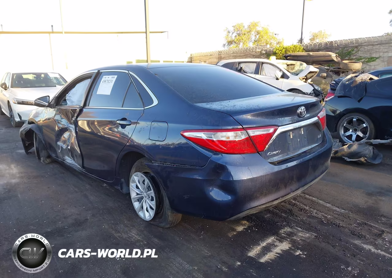 2017 Toyota Camry Le VIN:4T1BF1FK2HU732216 - 3