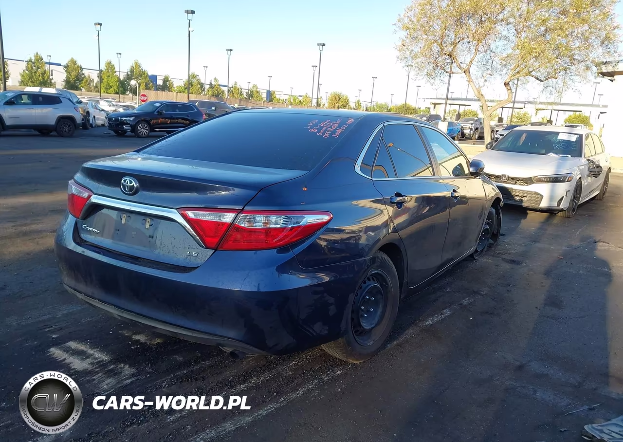 2017 Toyota Camry Le VIN:4T1BF1FK2HU732216 - 4