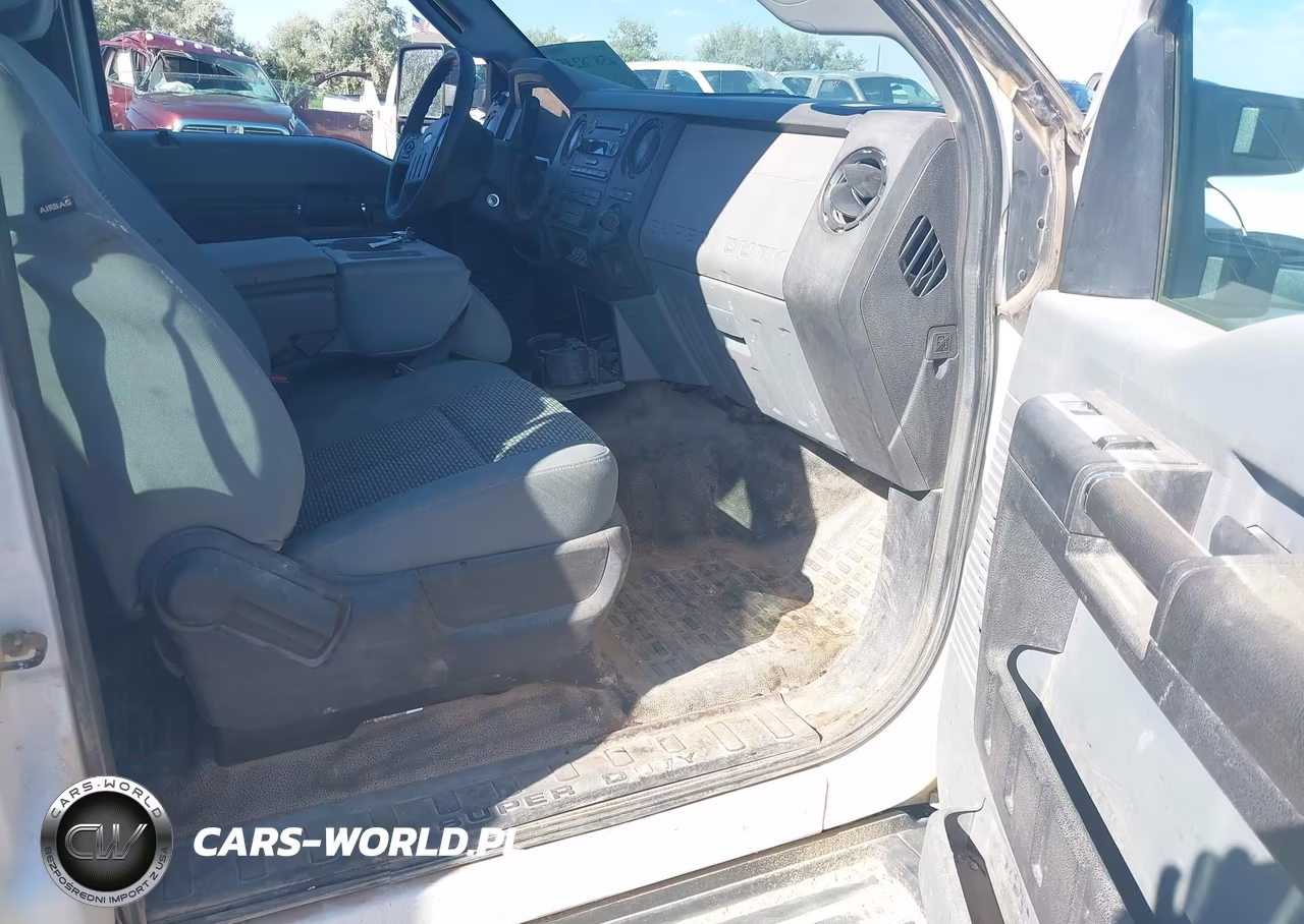 2016 Ford F-550 Chassis Xl