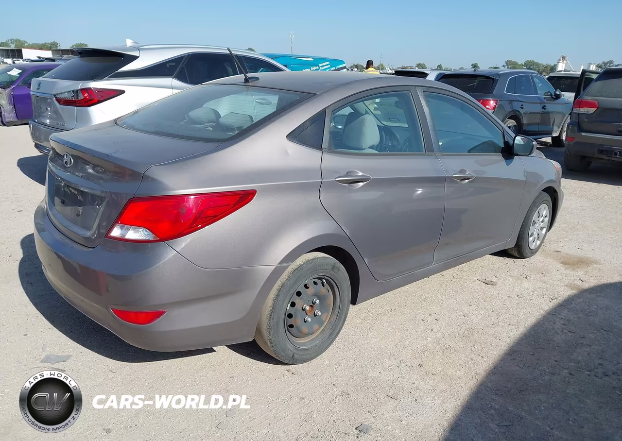 2017 Hyundai Accent Se VIN:KMHCT4AE2HU386832 - 4