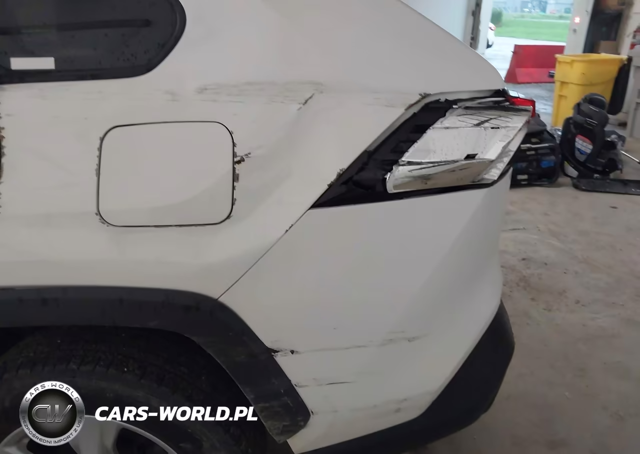 2019 Toyota Rav4 Hybrid Le VIN:2T3MWRFV8KW003184 - 15