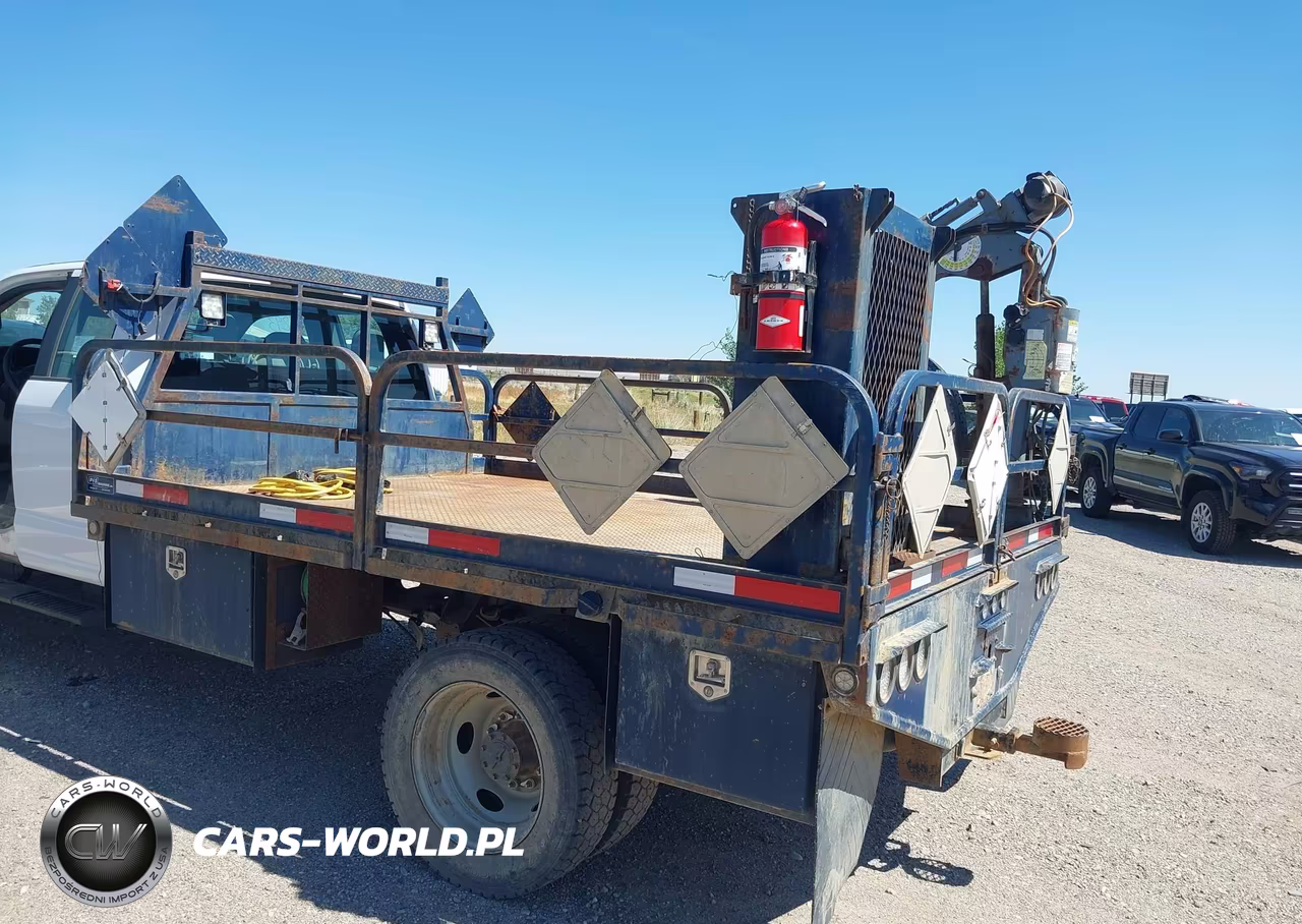 2017 Ford F-550 Chassis Xl VIN:1FD0X5HY8HEC55928 - 14