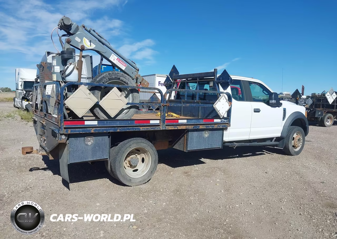 2017 Ford F-550 Chassis Xl VIN:1FD0X5HY8HEC55928 - 4