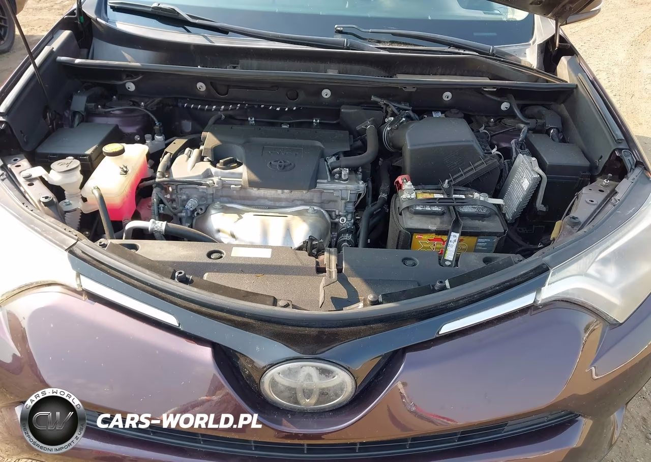 2018 Toyota Rav4 Xle VIN:2T3RFREV4JW720672 - 10