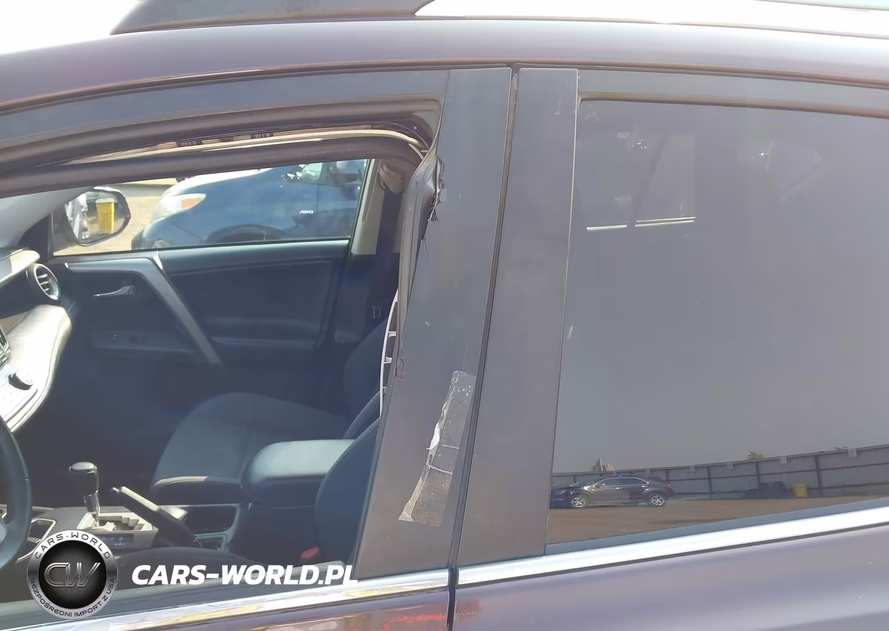 2018 Toyota Rav4 Xle VIN:2T3RFREV4JW720672 - 18