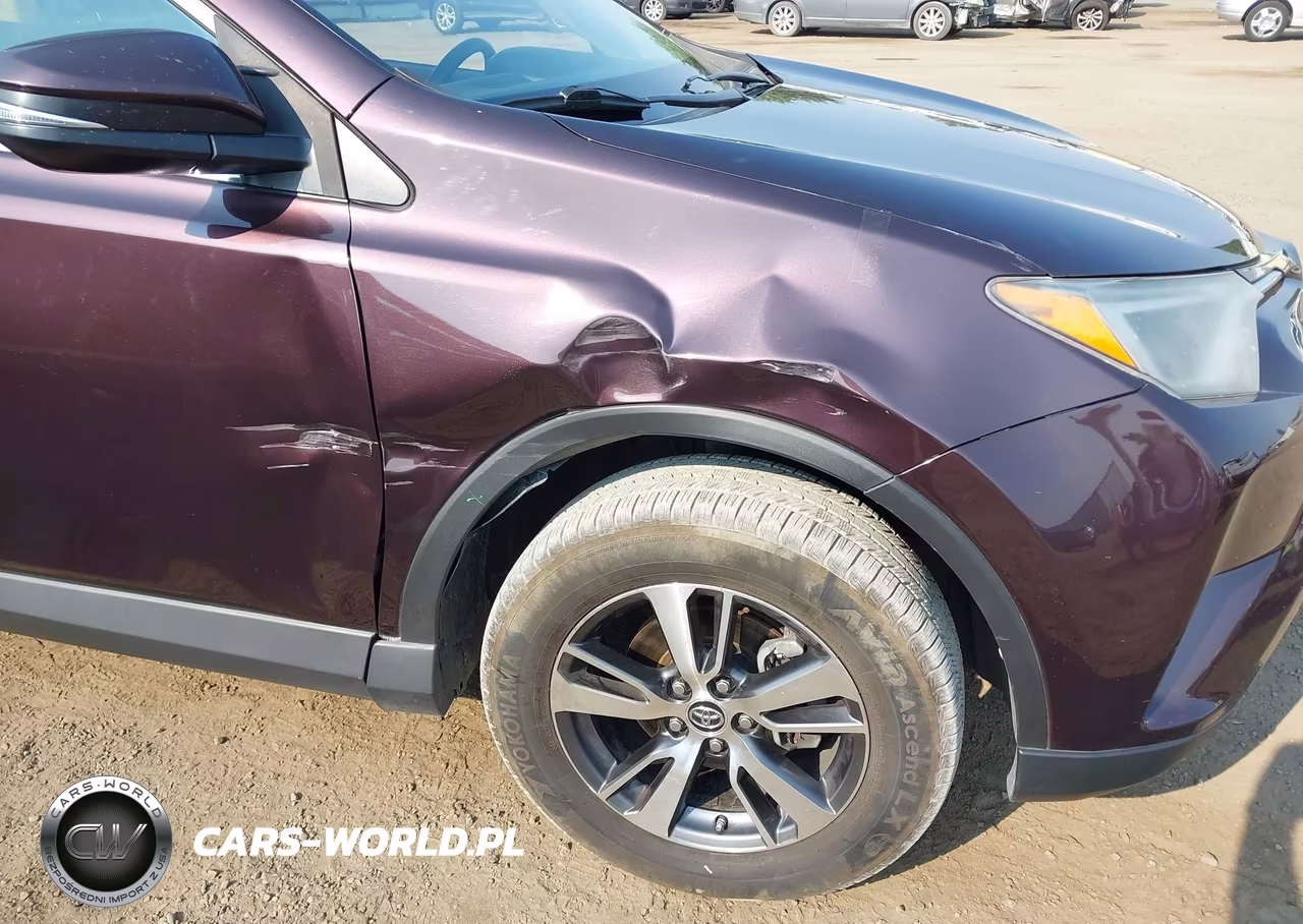 2018 Toyota Rav4 Xle VIN:2T3RFREV4JW720672 - 6