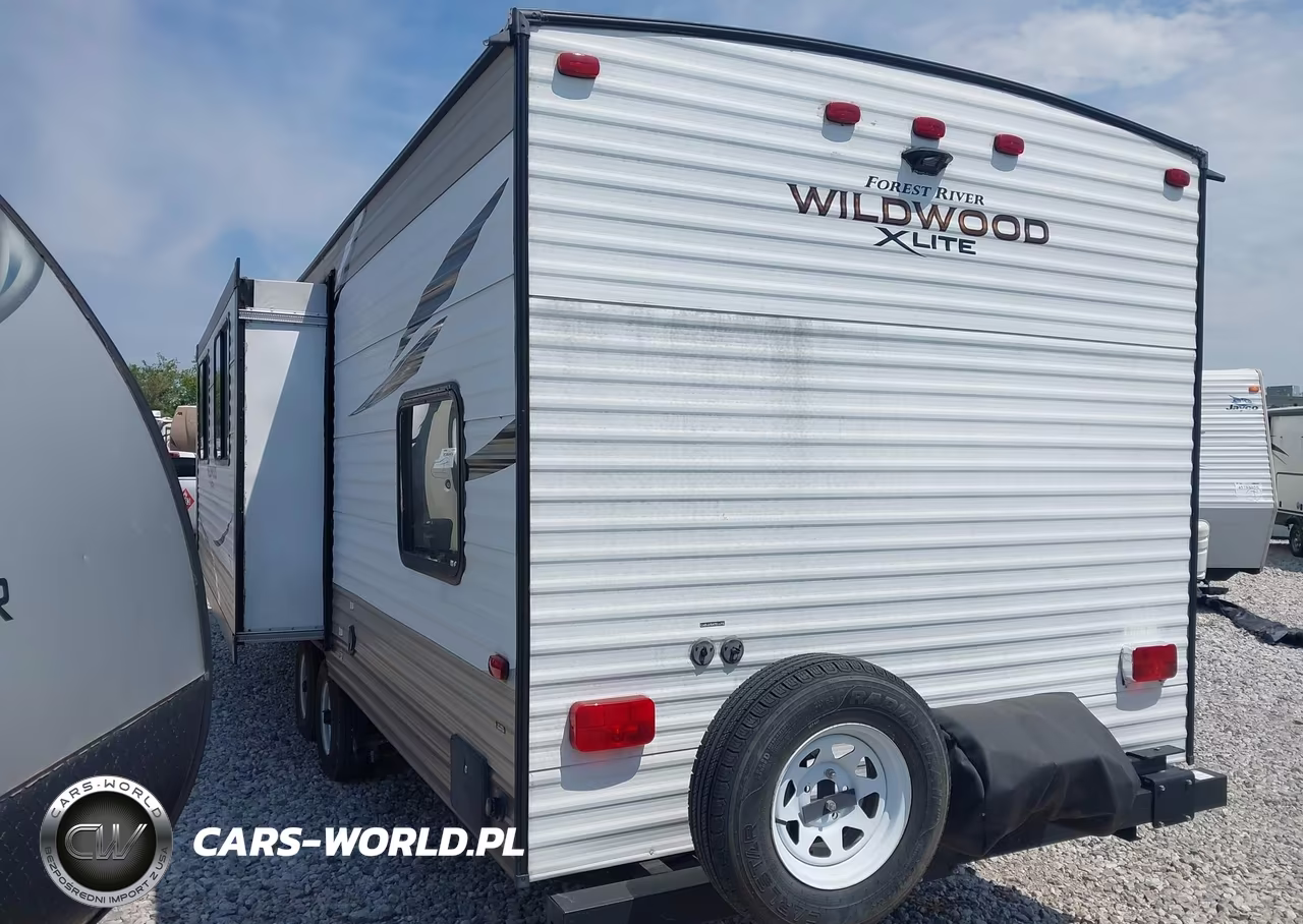 2018 Forest River Wildwood 273Qbxl VIN:4X4TWDC26J7360490 - 3