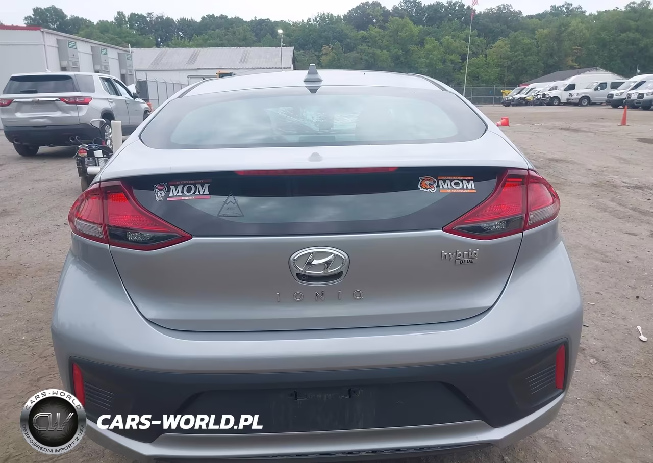 2022 Hyundai Ioniq Hybrid Blue VIN:KMHC65LC9NU276610 - 17