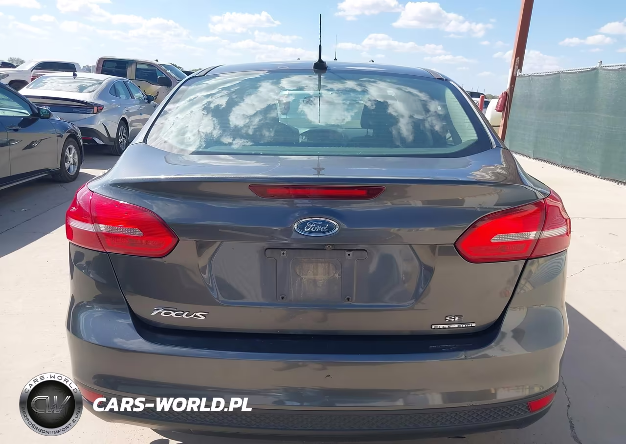 2016 Ford Focus Se VIN:1FADP3F28GL346285 - 21