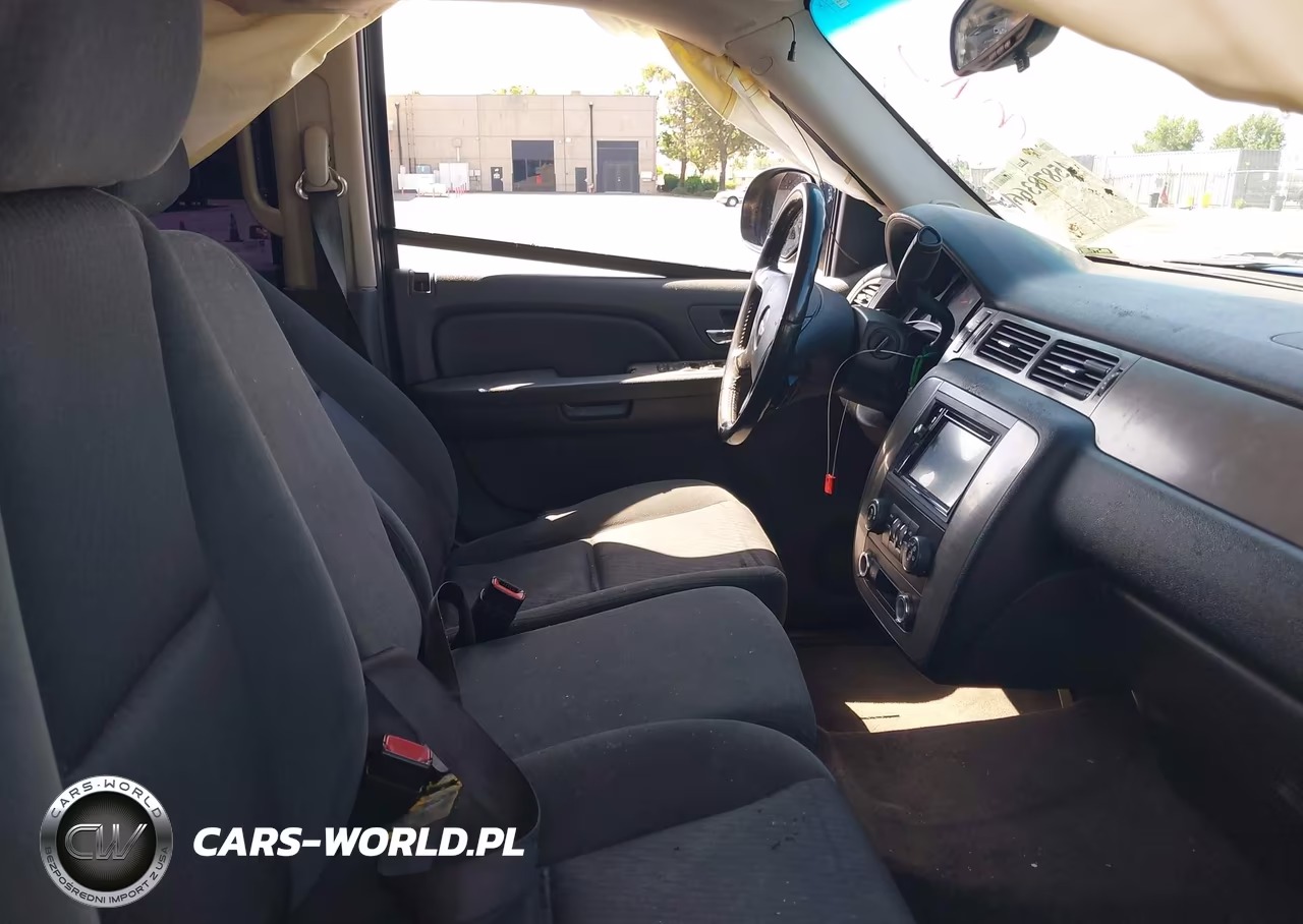 2009 Chevrolet Tahoe Ls VIN:1GNFC13C79R192062 - 5