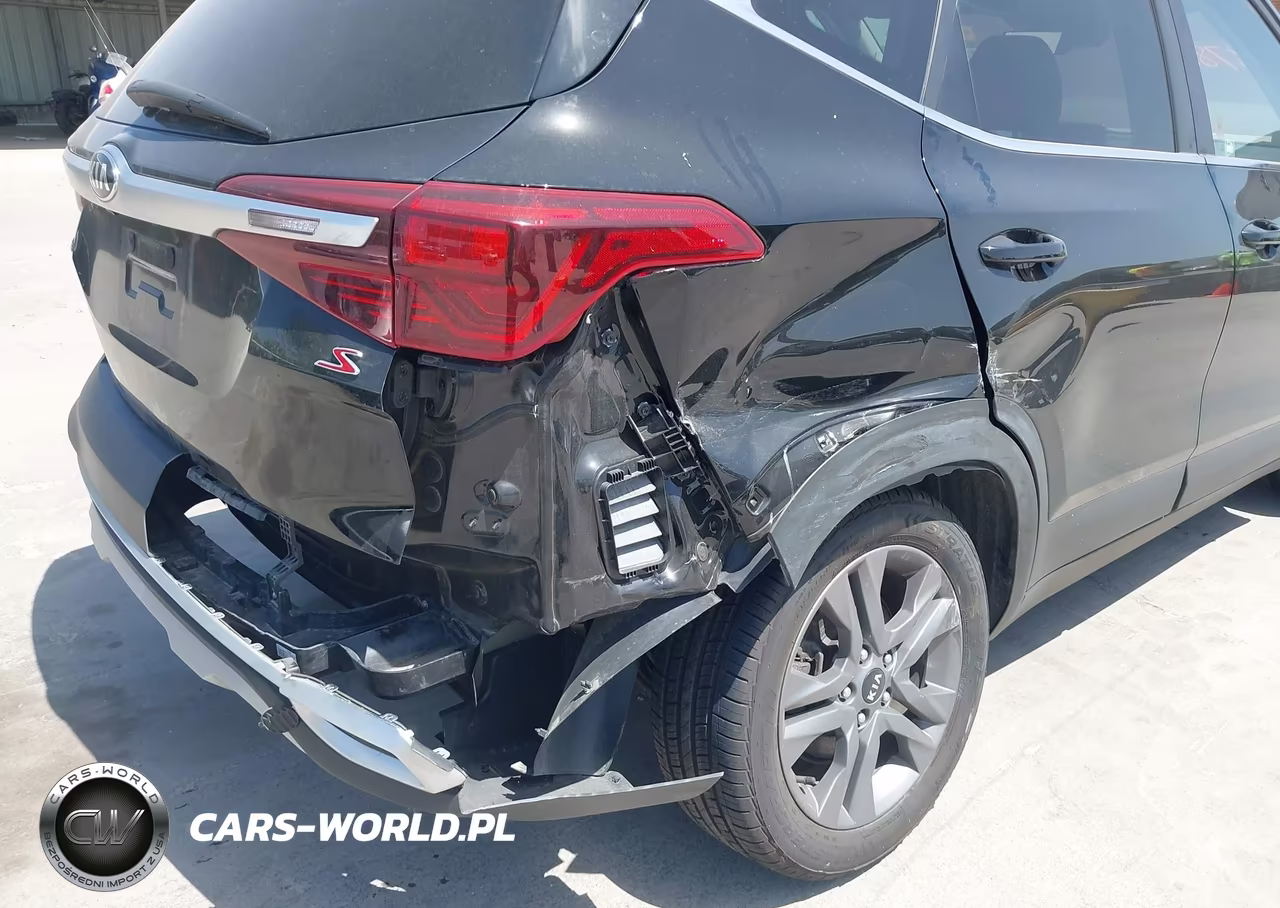 2021 Kia Seltos S VIN:KNDEUCAA4M7123025 - 17