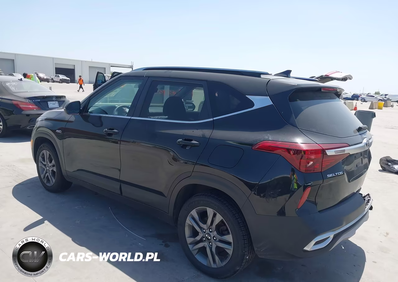 2021 Kia Seltos S VIN:KNDEUCAA4M7123025 - 3