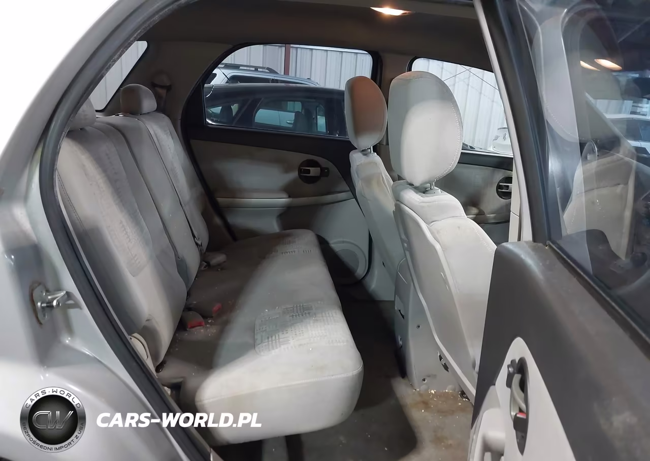 2006 Chevrolet Equinox Ls VIN:2CNDL13F966198698 - 8