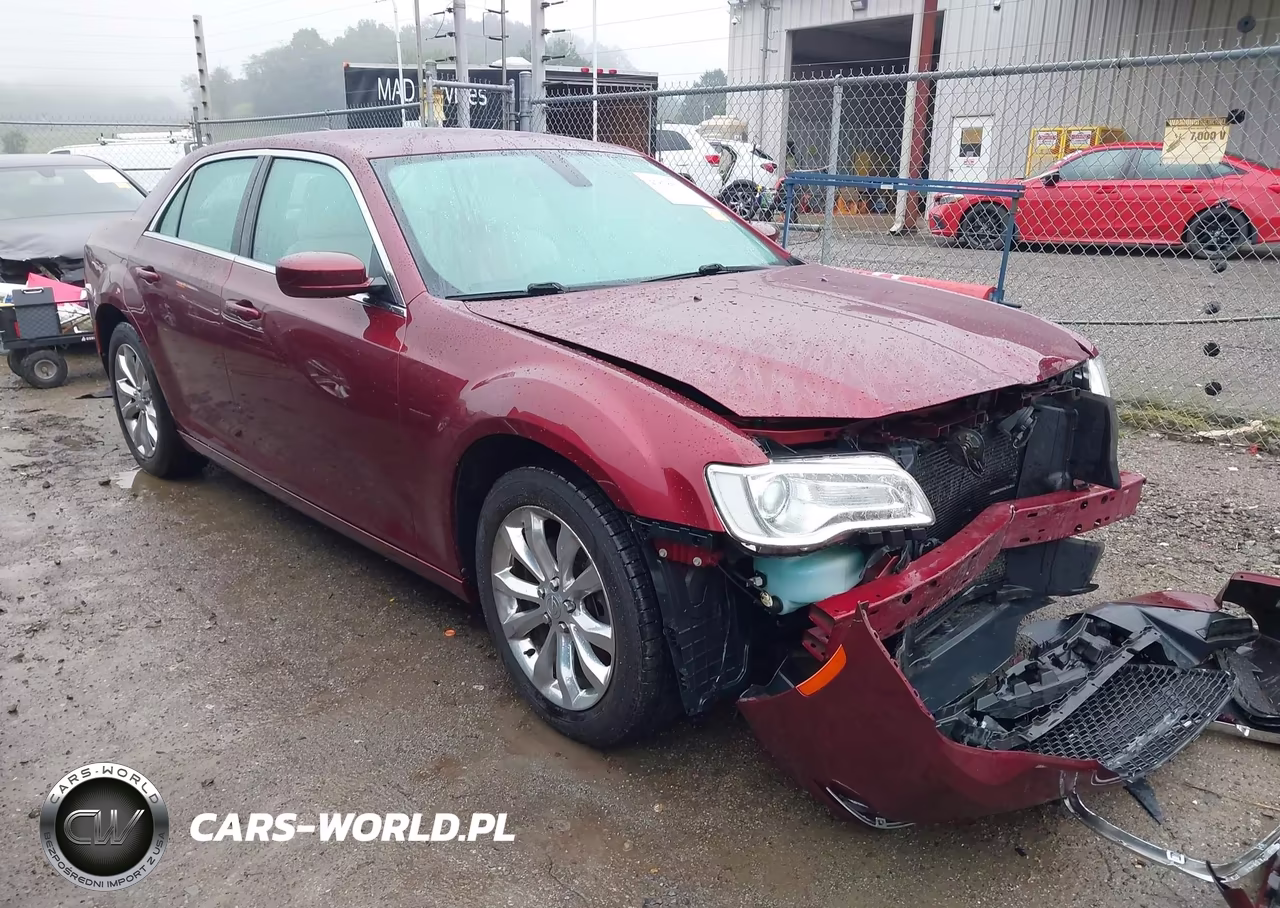 2019 Chrysler 300 Touring L Awd VIN:2C3CCARG5KH704580 - 1
