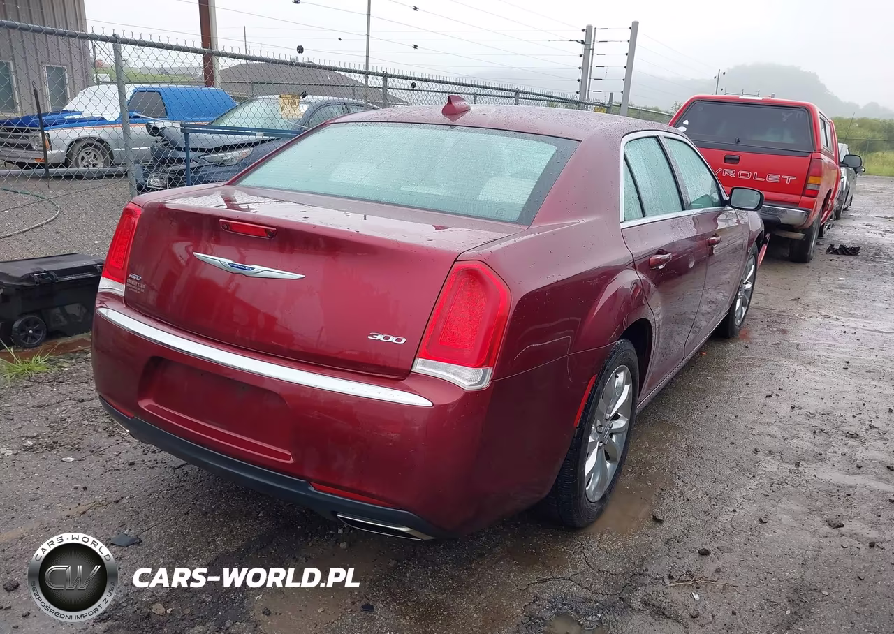 2019 Chrysler 300 Touring L Awd VIN:2C3CCARG5KH704580 - 4