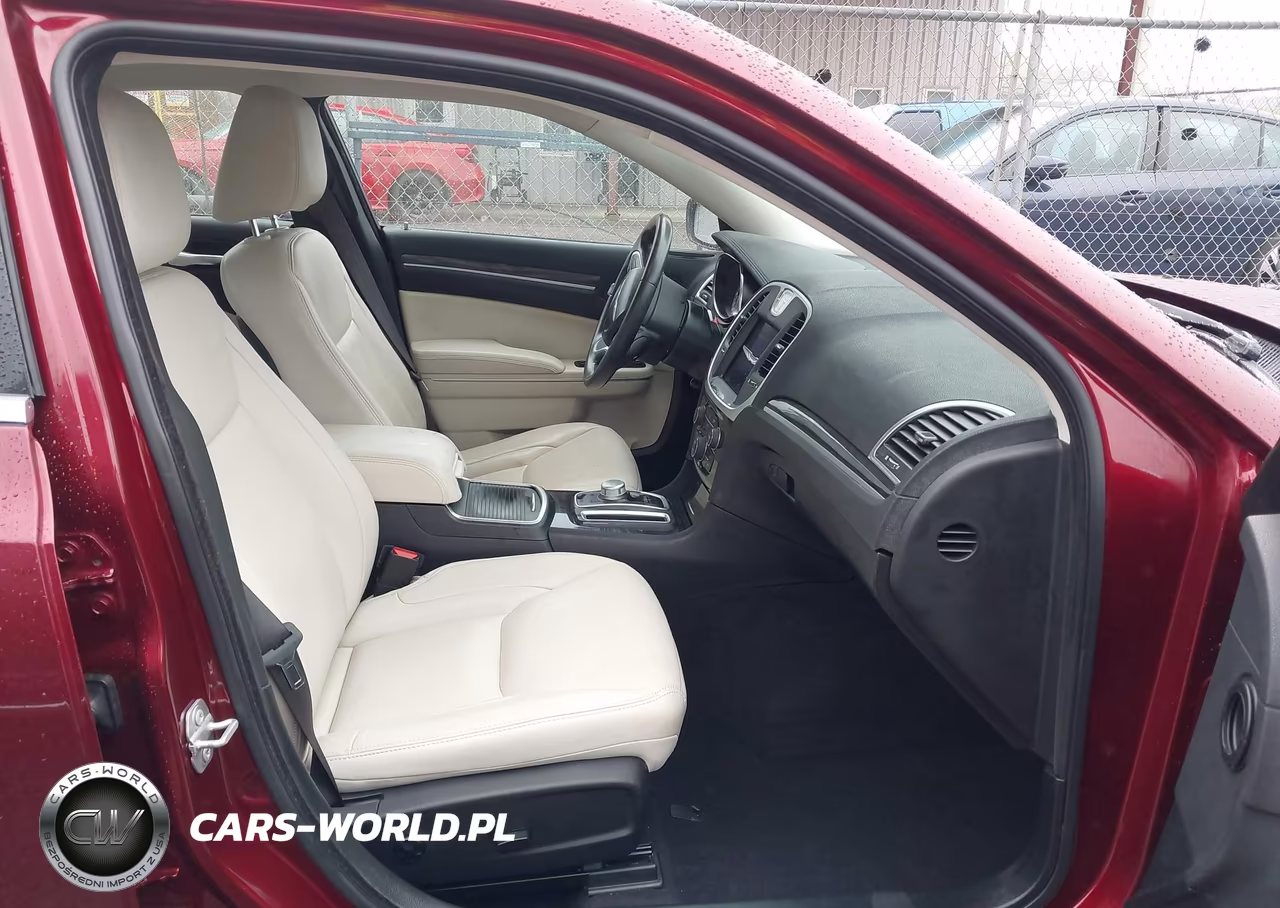 2019 Chrysler 300 Touring L Awd VIN:2C3CCARG5KH704580 - 5