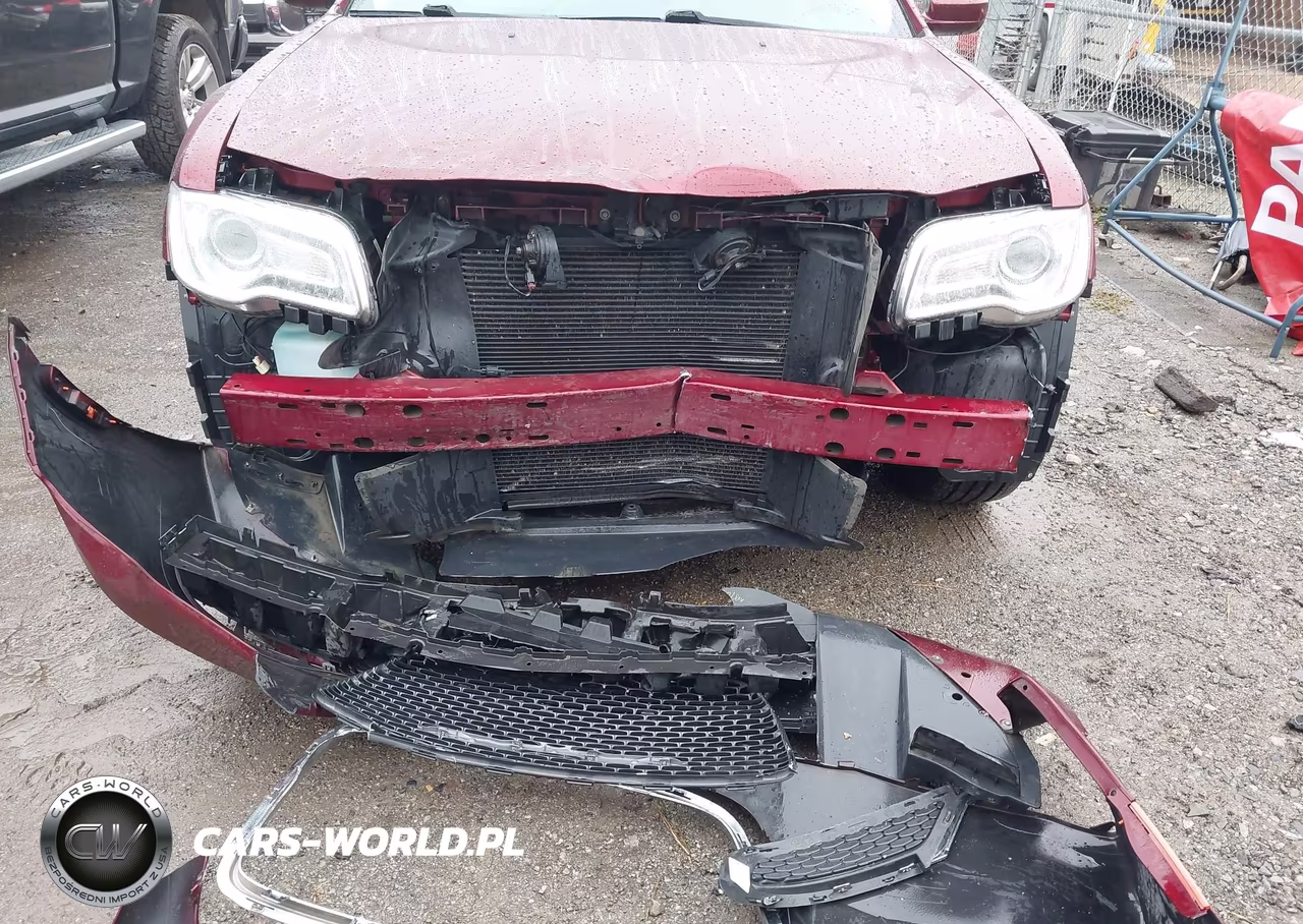 2019 Chrysler 300 Touring L Awd VIN:2C3CCARG5KH704580 - 6