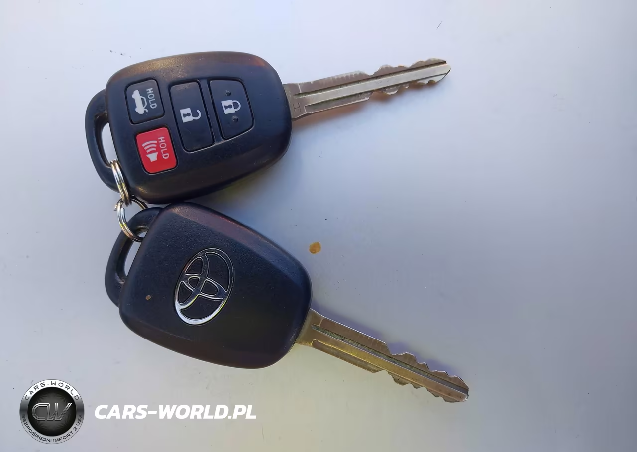 2017 Toyota Corolla Le VIN:5YFBURHE9HP578214 - 11