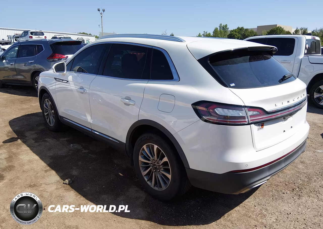 2020 Lincoln Nautilus Standard VIN:2LMPJ6J96LBL04366 - 3