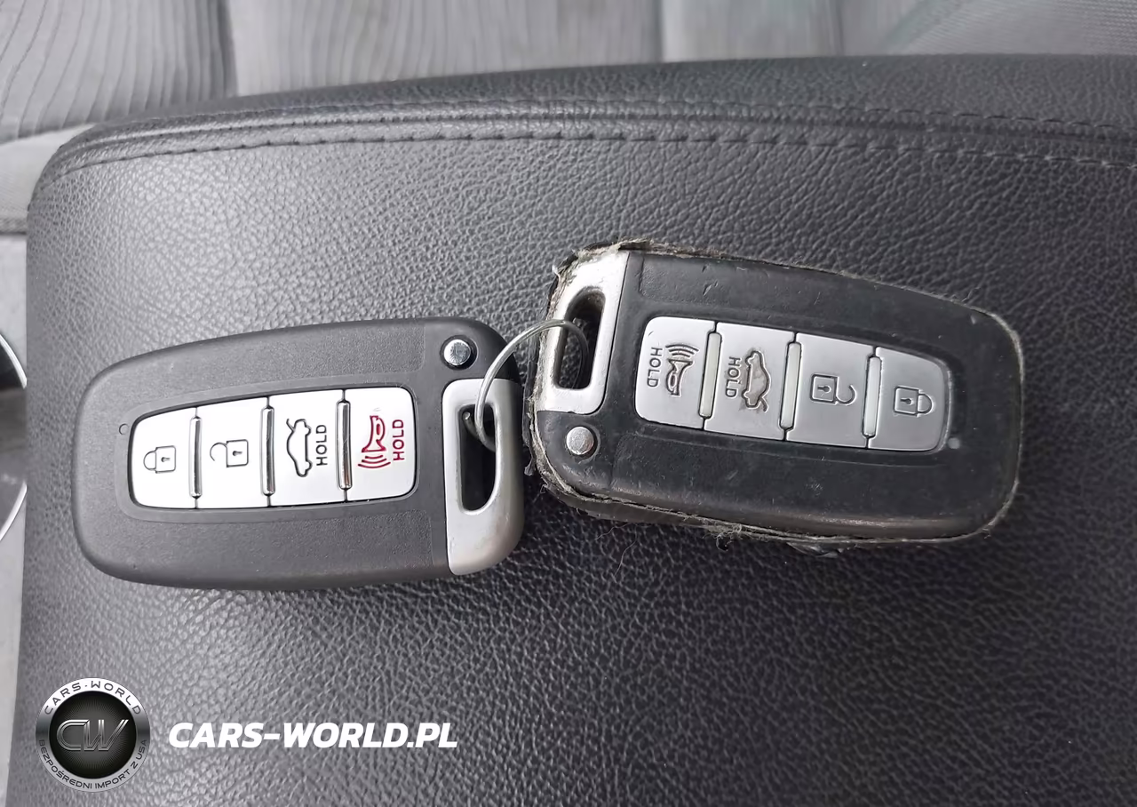 2011 Hyundai Sonata Hybrid VIN:KMHEC4A46BA003323 - 11