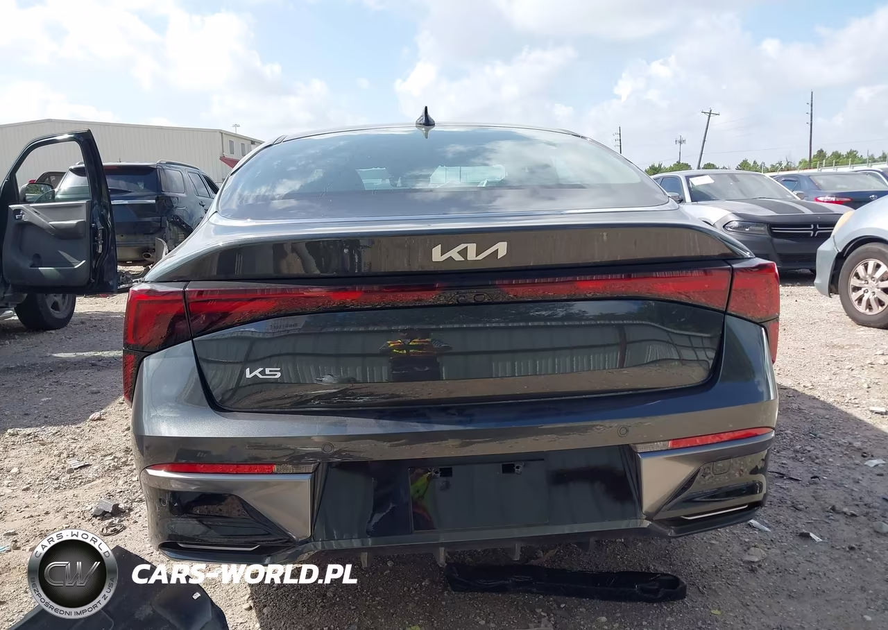 2026 Kia K5 Lxs Fwd VIN:KNAG24J75T5465129 - 17