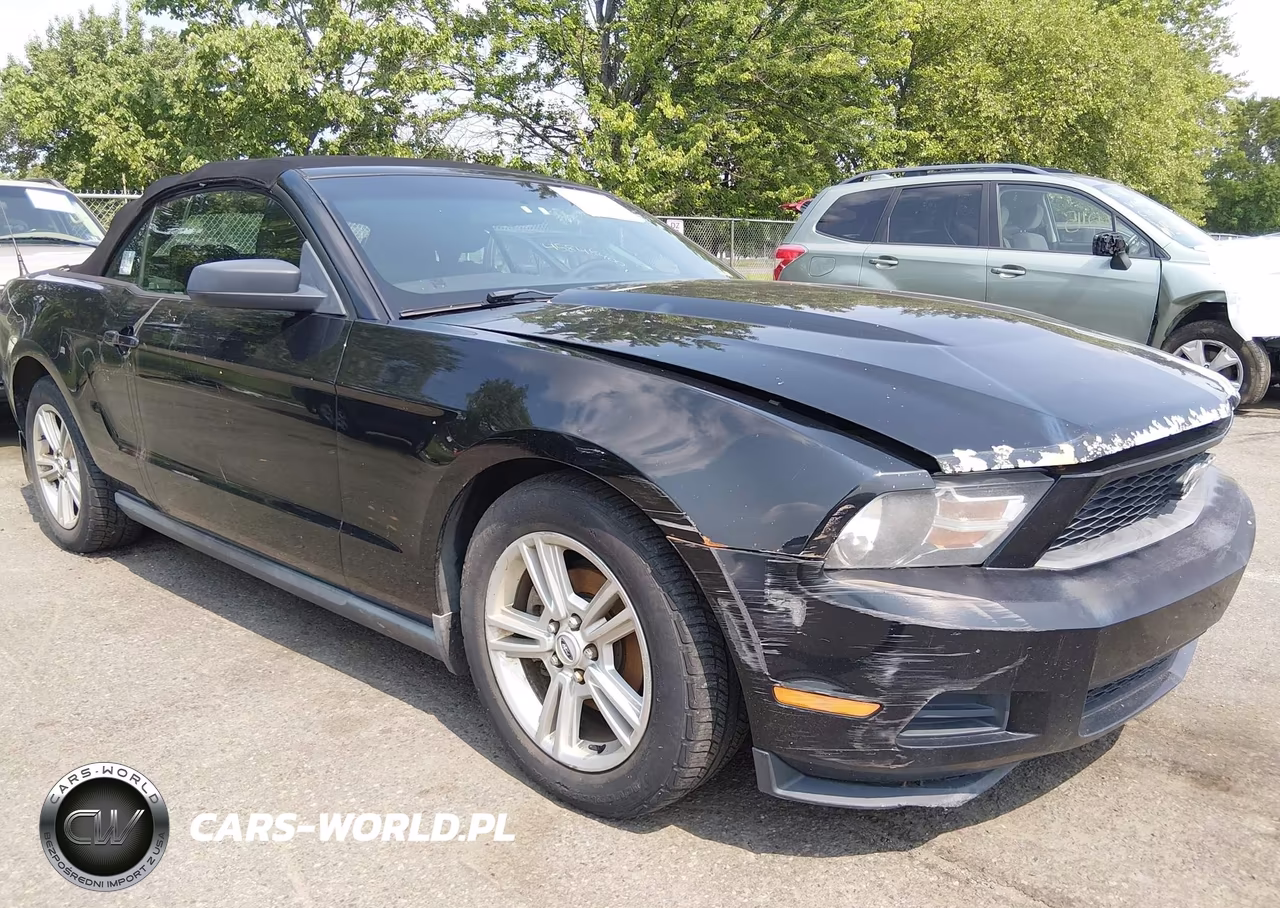 2010 Ford Mustang V6-V6 Premium