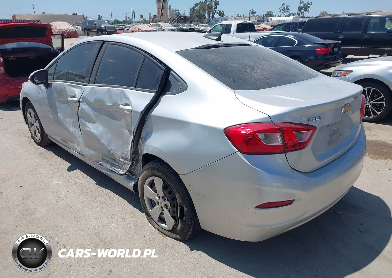 2018 Chevrolet Cruze Ls Auto VIN:1G1BC5SM2J7226202 - 3